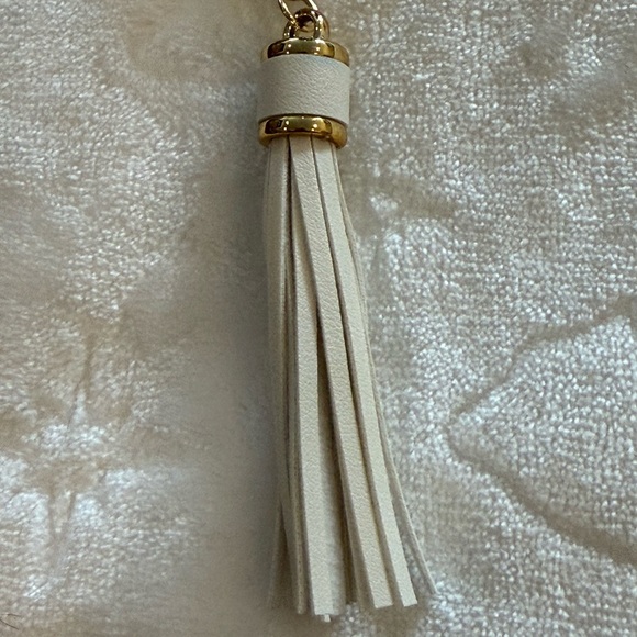 Luxury Pearl & Crystal Handbag Charm Keychain – Gold Tassel Accent - Handmade - Picture 9 of 9